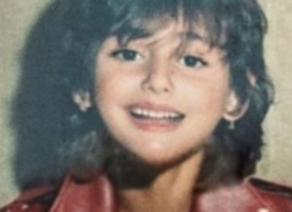 SAM0 JE 0Čl 0DAJU: Ni za 100 života nećete pogoditi ko je pjevačica sa slike! Danas vedri i oblači estradom