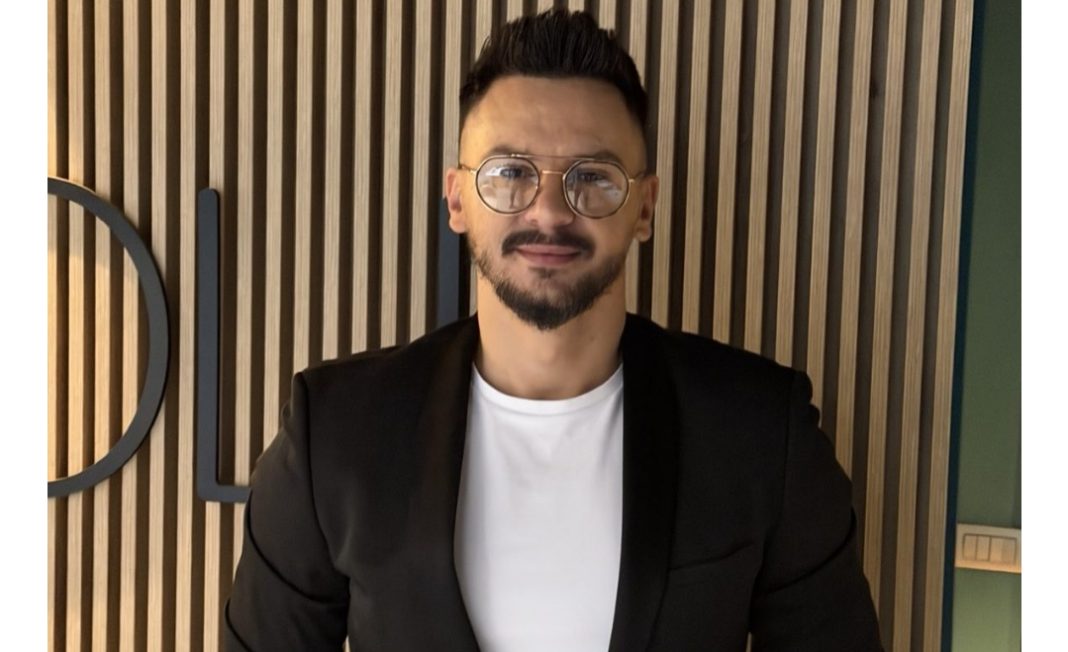 Teške optužbe protiv pjevača: Emira Đulović optužili za nasilje, kažnjen zbog uznemiravanja, priznao šta se zaista dogodilo - featured image