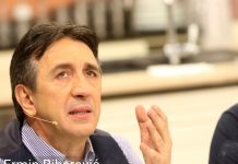 “AKO MI BOG DA JOŠ 5 GODINA ŽIVOTA…” Emotivna ispovijest Žike Jakšića izazvala lavinu emocija "AKO MI BOG DA JOŠ 5 GODINA ŽIVOTA..." Emotivna ispovijest Žike Jakšića izazvala lavinu emocija - featured image