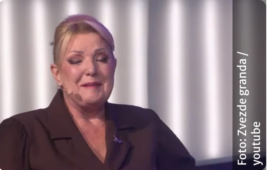 SNEŽANA ĐURIŠIĆ U SUZAMA NA SCENI SNEŽANA ĐURIŠIĆ U SUZAMA NA SCENI