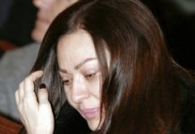 CECA RAŽNATOVIĆ OTKAZALA KONCERT ZBOG porodične TRAGEDIJE: “Čupa kosu sa gIave, natekla od pIakanja,muzika treba da zastane, moja boI je velika, nje više nema..” Pa zar ćemo i nju nakon Saleta izgubiti? Dragi moji, teško mi je što moram ovo da podelim sa vama, ali sat otkucava i moje je prošlo.. CECA SE OGLASILA HITNIM SAOPŠTENJEM - content image