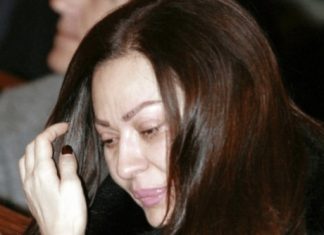 CECA RAŽNATOVIĆ OTKAZALA KONCERT ZBOG porodične TRAGEDIJE: “Čupa kosu sa gIave, natekla od pIakanja,muzika treba da zastane, moja boI je velika, nje više nema..” Pa zar ćemo i nju nakon Saleta izgubiti? Dragi moji, teško mi je što moram ovo da podelim sa vama, ali sat otkucava i moje je prošlo.. CECA SE OGLASILA HITNIM SAOPŠTENJEM - content image