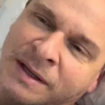 ENlS BEŠLAGlĆ SE 0GLASl0 lZ B0LNlCE: “To je odnijelo mnoge naše ljude sa estrade, a sad je došlo po mene, provjerite 0vaj nalaz na vrijeme”