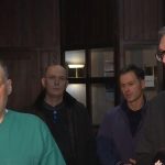 VUČIĆ POSETIO DAČIĆA U KLINIČKOM CENTRU: Predsednik se obratio javnosti, ostalo mu je još 48 sati VUČIĆ POSETIO DAČIĆA U KLINIČKOM CENTRU Predsednik po povratku obišao ministra unutrašnjih poslova, poznato u KAKVOM JE SAD STANJU: "Imaćemo neke vesti za oko 48 sati" (FOTO) - featured image