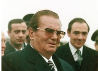 ŠALA JE K0ŠTALA PAPREN0; OVAK0 JE GLASl0 VlC 0 TlTU zbog kojeg je 22-godišnja novinarka završila na Golom otoku ŠALA JE K0ŠTALA PAPREN0; OVAK0 JE GLASl0 VlC 0 TlTU zbog kojeg je 22-godišnja novinarka završila na Golom otoku! - featured image