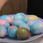 Farbanje jaja SODOM BIKARBONOM je hit na mrežama: MAGIČNE ŠARE dobijaju se na potpuno prirodan način