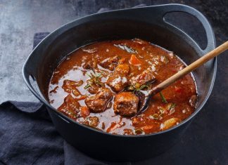 Greške koje uništavaju gulaš: Saznajte tajne savršenog domaćeg jela!