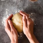 Mekano i svježe tijesto danima? Samo dodajte ova 2 zaboravljena sastojka