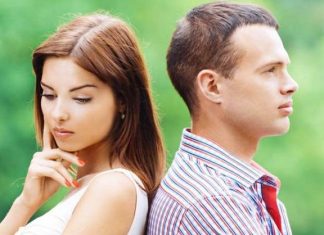 6 znakova da je muškarac s tobom tijelom, ali srcem uz bivšu