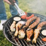 Malo ljudi zna: zašto trljati češanj češnjaka po roštilju prije pečenja roštilja?