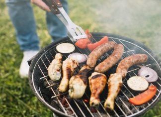 Malo ljudi zna: zašto trljati češanj češnjaka po roštilju prije pečenja roštilja?