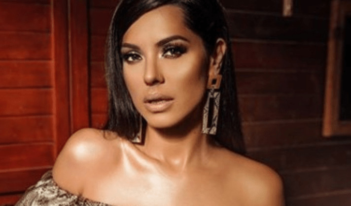 TANJI SAVIĆ PRIJETI ZATVOR!? Privedena? Evo šta je uradila.. Zar da joj djeca odrastaju u domu? Sram i blam estrade - featured image TANJI SAVIĆ PRIJETI ZATVOR!? Privedena? Evo šta je uradila.. Zar da joj djeca odrastaju u domu? Sram i blam estrade - featured image