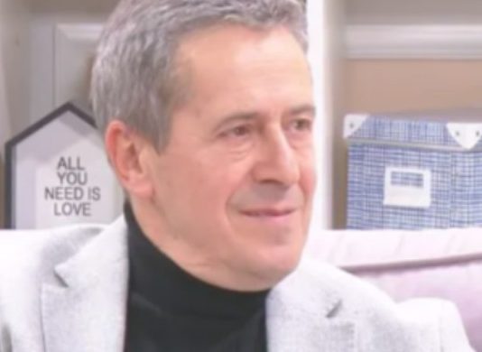 Enes Begović posjeduje brdo para, a sinu nije htio platit liječenje? Evo zašto je Enes pokušao da i sebi uzme živ0t Enes Begović posjeduje jedan od najskupljih automobila na estradi, vrijedi čitavo bogatstvo – a kao nije imao novac da liječi sina? - featured image