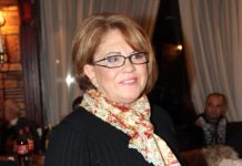 Nekad bila kraljica narodne muzike, svi je voljeli: Evo šta joj se desilo, prava tragedija PREKINUT NASTUP ŠEMSE SULJAKOVIĆ, PA USLEDILA PRAVA DRAMA Evo šta se desilo, reagovala hitna pomoć: "To je bio pravi pakao za mene" - featured image