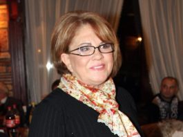 Nekad bila kraljica narodne muzike, svi je voljeli: Evo šta joj se desilo, prava tragedija PREKINUT NASTUP ŠEMSE SULJAKOVIĆ, PA USLEDILA PRAVA DRAMA Evo šta se desilo, reagovala hitna pomoć: "To je bio pravi pakao za mene" - featured image