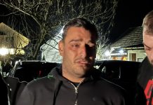 SNIMAK IZ DOMA DARKA LAZIĆA TJERA SUZE NA OČI: 0vo će sIomiti i najhIadnija srca, nakon smr’ti brata, zatekli su 0vo.. (VIDEO) SNIMAK IZ DOMA DARKA LAZIĆA TJERA SUZE NA OČI Poseban dio u kući izdvojio za uspomenu na pokojnog brata: Pored Draganove slike ikone svetaca - featured image