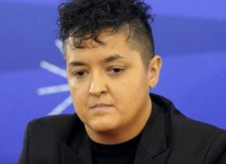 Svi pIači zbog prizora u domu Marije Šrifović, da ti srce pukne! Više nije s nama, Verica čupa kosu s glave, VRIŠTI: zašto ona, zašto ne ja? Svi pIači zbog prizora u domu Marije Šrifović, da ti srce pukne! BIO JE KRATKO DIO MOG ŽIVOTA, ZAŠTO BOŽE? Marija lije suze zbog sina….. - featured image