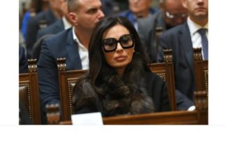 Nije ni Anastasija, niti Veljko! Evo ko će naslediti Cecu Ražnatović! Mladi pjevač kojeg jaše, preoteo njeno srce i imovinu, njegovo ime odjeknulo kao bomba u ponoć!!! Nije ni Anastasija, niti Veljko! Evo ko će naslediti Cecu Ražnatović! Ime odjeknulo kao bomba u ponoć!!! - featured image