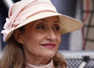 Mamin ponos i najveće blago: Pogledajte u kakvu ljepoticu je izrasla kćerka Ljiljane Jakšić Salvete, dobila je u 52. godini Mamin ponos i najveće blago: Pogledajte u kakvu ljepoticu je izrasla kćerka Ljiljane Jakšić Salvete, dobila je u 52. godini - featured image