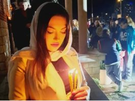 “ZVAO ME JE SINE, PA ME JE siI0vao, SNAJKA ME JE DAVILA, BRAT JE GLEDAO” Kćerka čuvenog tekstopisca je prošla kroz pakao: A ovako je izgubila oca "ZVAO ME JE SINE, PA ME JE SILOVAO, SNAJKA ME JE DAVILA, BRAT JE GLEDAO" Kćerka čuvenog tekstopisca je prošla kroz pakao: A ovako je izgubila oca - featured image