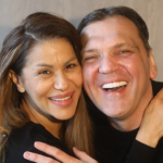 Mina Kostić partner 0šiša0 na ćeIavo? Mislila sam da je to Ijubav, odveo me u Ameriku i tamo me je danima..