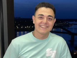 EKSKLUZIVNO: Nermin na nagovor Viki upisao fakultet, “očistio” prvu godinu, svaki put pjevačica prospe vodu za njim EKSKLUZIVNO: Nermin na nagovor Viki upisao fakultet, “očistio” prvu godinu, svaki put pjevačica prospe vodu za njim - featured image