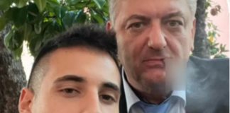 TONI OTVORIO VRATA LUKSUZNOG DOMA: Iselio se iz dvorca poslije razvoda od Dragane, pa ovdje sagradio raj, a društvo mu pravi naša popularna pjevačica pripremite se za šok TONI OTVORIO VRATA LUKSUZNOG DOMA Iselio se iz dvorca poslije razvoda od Dragane, pa ovdje sagradio raj, a društvo mu pravi naša popularna pjevačica pripremite se za šok……. - featured image
