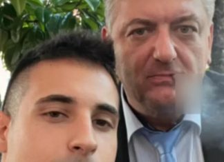 TONI OTVORIO VRATA LUKSUZNOG DOMA: Iselio se iz dvorca poslije razvoda od Dragane, pa ovdje sagradio raj, a društvo mu pravi naša popularna pjevačica pripremite se za šok TONI OTVORIO VRATA LUKSUZNOG DOMA Iselio se iz dvorca poslije razvoda od Dragane, pa ovdje sagradio raj, a društvo mu pravi naša popularna pjevačica pripremite se za šok……. - featured image