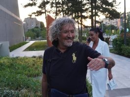 Dragan Marinković Maca se sa 20 godina mlađom ženom preselio u Hrvatsku: Napustio vilu u Batajnici, isplivali detalji Dragan Marinković Maca se sa 20 godina mlađom ženom preselio u Hrvatsku: Napustio vilu u Batajnici, isplivali detalji - featured image