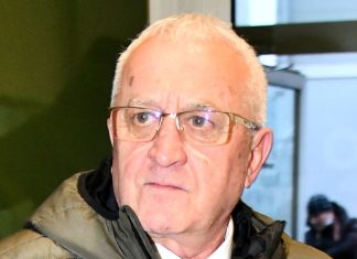 Era Ojdanić je u vezi sa 43 godine mlađom,kad vidite koja pjevačica je u pitanju, nećete moći vjerovati Era Ojdanić je u vezi sa 43 godine mlađom,kad vidite koja pjevačica je u pitanju, nećete moći vjerovati - featured image