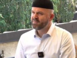 “Ako rodiš žensko dete, ne vraćaj se kući!”: Rekao je muž ženi, a onda je zanemeo od šoka kada se porodila “Ako rodiš žensko dete, ne vraćaj se kući!”: Rekao je muž ženi, a onda je zanemeo od šoka kada se porodila - featured image