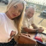 Dane (70) objavio video snimak trojke, Sofija, njena majka i on u krevetu ,auu – pa zaprijetio: “NE DAJ BOŽE DA POČNEM SVE DA IZNOSIM, MORAĆE DA SE PRESELI U AFRIKU” "NE DAJ BOŽE DA POČNEM SVE DA IZNOSIM, MORAĆE DA SE PRESELI U AFRIKU" Dane (70) zaprijetio majki Sofije Janićijević: "Sad ću tek da je uništim" - featured image