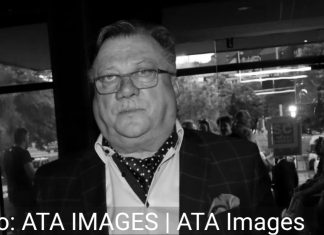 “Ovaj život je jeftino prodat” Smrt Bešlića je mogla biti spriječena, doktor objelodanio povjerljive informacije "Ovaj život je jeftino prodat" Smrt Bešlića je mogla biti spriječena, doktor objelodanio povjerljive informacije - featured image