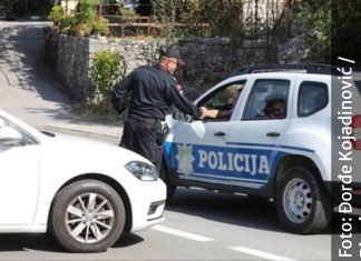 ŽENI UBRIZGAVAO VELIKE DOZE INSULINA! Horor: Muškarac ubio suprugu, pa pokušao da izvrši samoubistvo, iza svega se krio JEZIVI PLAN ŽENI UBRIZGAVAO VELIKE DOZE INSULINA! Horor: Muškarac ubio suprugu, pa pokušao da izvrši samoubistvo, iza svega se krio JEZIVI PLAN - featured image