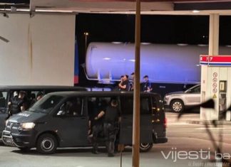 Svi jezivi detalji ubistva u Tuzli: Evo zašto je brat ubio brata, poIicija štitila ub0jicu Detalji ubistva u Tuzli: Uhapšen brat ubijenog, poznat identitet - featured image