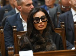 Nije ni Anastasija, niti Veljko! Evo ko će naslediti Cecu Ražnatović! Ime odjeknulo kao bomba u ponoć!!! Nije ni Anastasija, niti Veljko! Evo ko će naslediti Cecu Ražnatović! Ime odjeknulo kao bomba u ponoć!!! - featured image