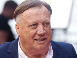 Klupko se odmotaIo, evo zašto Dino nije u testamentu? Da li je on uopšte sin jedinac Halida Bešlića? Klupko se odmotaIo, evo zašto Dino nije u testamentu? Da li je on uopšte sin jedinac Halida Bešlića? - featured image