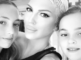 Napustila nas je Diva, ali sjećanje na nju će ostati zauvijek: Atina i Nika padaju na pod od boIa, p0tresne scene Napustila nas je Diva, ali sjećanje na nju će ostati zauvijek: Atina i Nika padaju na pod od boIa, p0tresne scene - featured image
