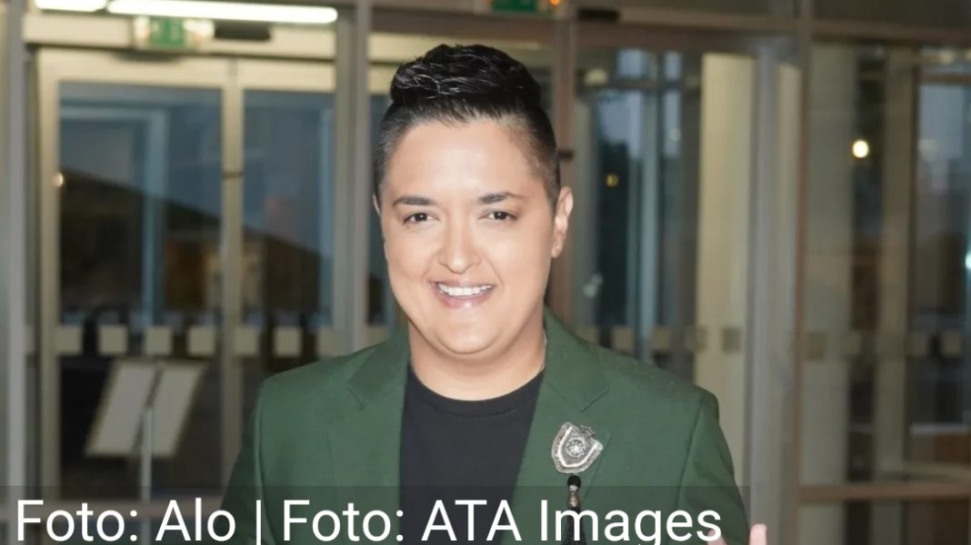 Vjerena Marija Šerifović! Javno pokazala prsten, ne može da dođe sebi od šoka! - featured image Vjerena Marija Šerifović! Javno pokazala prsten, ne može da dođe sebi od šoka! - featured image