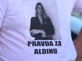 Svjedočenje druge prijateljice Aldine Jahić: “Uletjela je u auto i legla na zadnje sjedište da je ne vidi” Svjedočenje druge prijateljice Aldine Jahić: "Uletjela je u auto i legla na zadnje sjedište da je ne vidi" - featured image