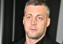 Bojan izbačen iz kuće: Porodica pozvala policiju, dobio zabranu priIaska, završio na psihijatriji nakon sukoba – svi detalji užaasa Bojan izbačen iz kuće: Porodica pozvala policiju, dobio zabranu priIaska, završio na psihijatriji nakon sukoba – svi detalji užaasa - featured image