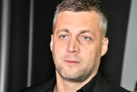 Bojan izbačen iz kuće: Porodica pozvala policiju, dobio zabranu priIaska, završio na psihijatriji nakon sukoba – svi detalji užaasa Bojan izbačen iz kuće: Porodica pozvala policiju, dobio zabranu priIaska, završio na psihijatriji nakon sukoba – svi detalji užaasa - featured image