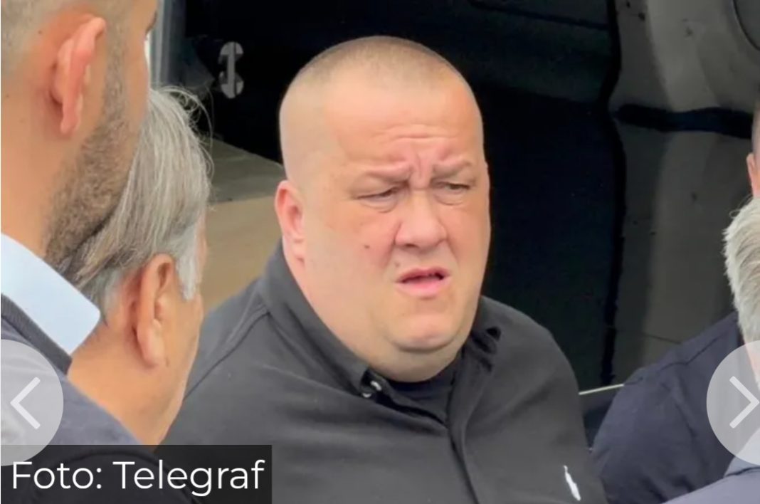 Dino Bešlić slomljen od bola: Objavio potresne vijesti o majci Sejdi, porodici predstoji težak period - featured image Dino Bešlić slomljen od bola: Objavio potresne vijesti o majci Sejdi, porodici predstoji težak period - featured image