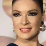 Sram0tno izdanje najpoznatije voditeljice: Sanja Kužet izasla na ulicu potpuno g0Ia, pa da li je pijana? D0le potpuno g0Ia, sve joj ispalo, cijela mačkica naborana Sram0tno izdanje najpoznatije voditeljice: Sanja Kužet izašla pred gledaoce 0vakva, pa da li je pijana? D0le potpuno g0Ia, sve joj ispalo, cijela mačkica naborana - featured image