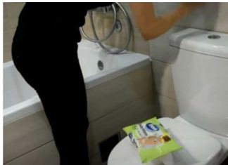 ŽENA SIPALA OVO U VODOKOTLIĆ I IZAZVALA BURU NA INTERNETU: Kupatilo joj miriše mjesecima, a caka nikad prostija ŽENA SIPALA OVO U VODOKOTLIĆ I IZAZVALA BURU NA INTERNETU: Kupatilo joj miriše mjesecima, a caka nikad prostija - featured image