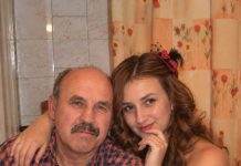 😱💔 Napustio sam suprugu nakon 27 godina braka zbog 28-godišnje žene… Ali kada sam se vratio puzeći i moleći za oprost, supruga je otvorila vrata i otkrila mi tajnu koja mi je zauvijek uništila svijet. 😱💔 Napustio sam suprugu nakon 27 godina braka zbog 28-godišnje žene… Ali kada sam se vratio puzeći i moleći za oprost, supruga je otvorila vrata i otkrila mi tajnu koja mi je zauvijek uništila svijet. - featured image