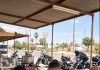 Četvorica motorista naručila su hranu u malom restoranu pored puta, a zatim otišla ne plativši račun jer su mislila da im siromašna starica, vlasnica restorana, ne može ništa učiniti. Ali ti muškarci nisu mogli ni zamisliti s kim su se zapravo zakačili. 😳 Četvorica motorista naručila su hranu u malom restoranu pored puta, a zatim otišla ne plativši račun jer su mislila da im siromašna starica, vlasnica restorana, ne može ništa učiniti. Ali ti muškarci nisu mogli ni zamisliti s kim su se zapravo zakačili. 😳 - featured image